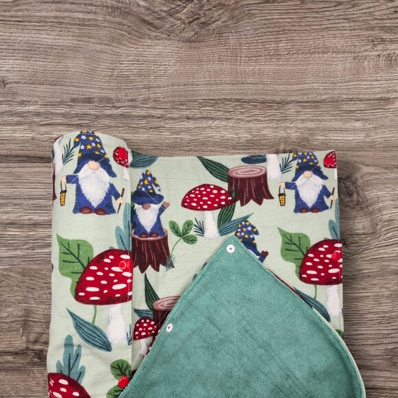 Eco-Friendly Reusable Paper Towels in Gnomes and Mushrooms Print - Picture 1 of 4